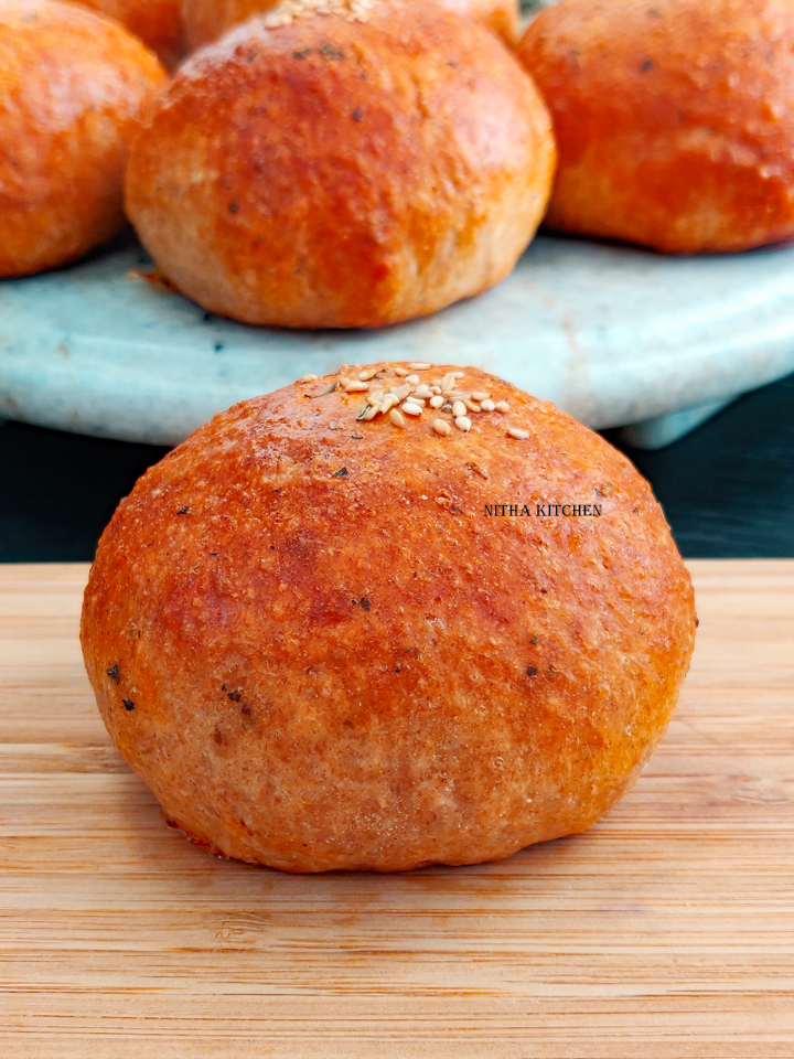 chicken stuffed buns with bread and wheat flour combo