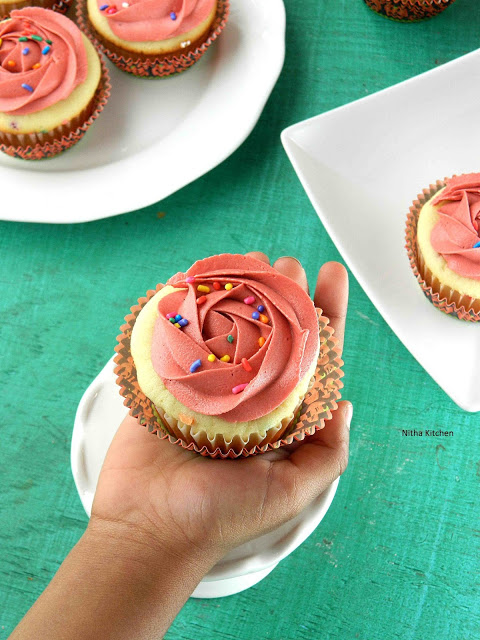 Vanilla Cupcakes with Chocolate Buttercream Frosting