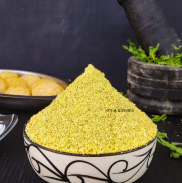 Ponnanganni Keerai Idli Podi Video Recipe